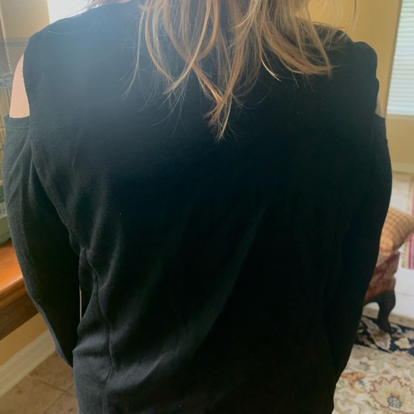 Tart Collections Cold Shoulder Vest - Size Small - Picture 13 of 14